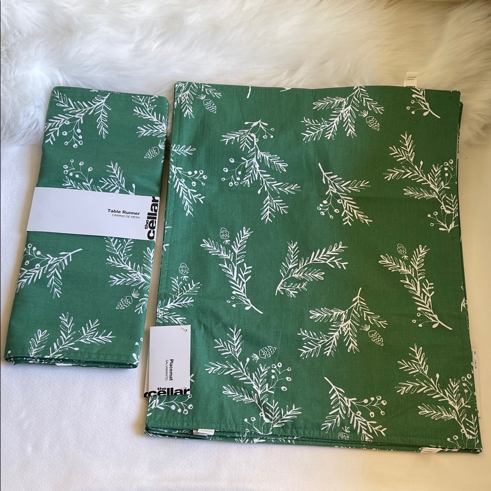 The Cellar Table Runner with Set of 4 Placemats. Brand New With Tags.